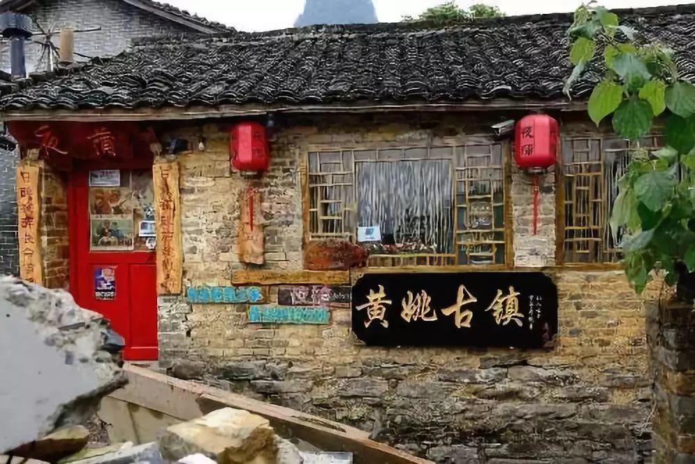 漫展发现欧美美女cos罗宾，身材火辣，跟真人一样，一眼就能认出